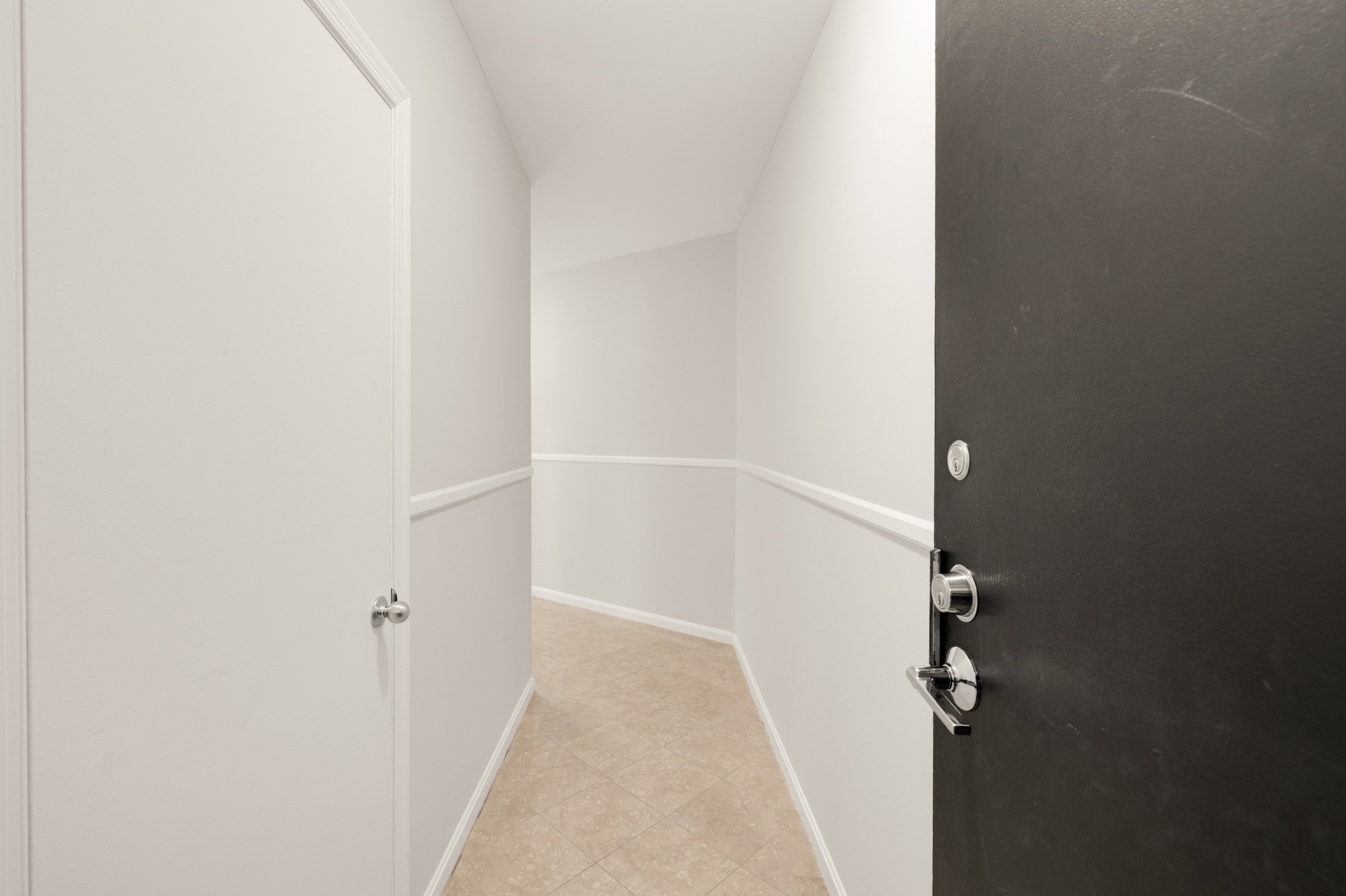2001 16th Street NW_Foyer